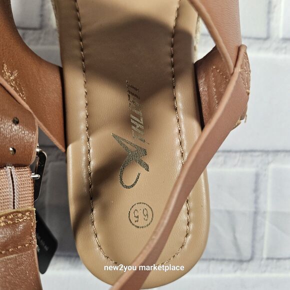 Athlefit women's wedge sandals Brown and tan and white size 6.5 - Picture 7 of 7